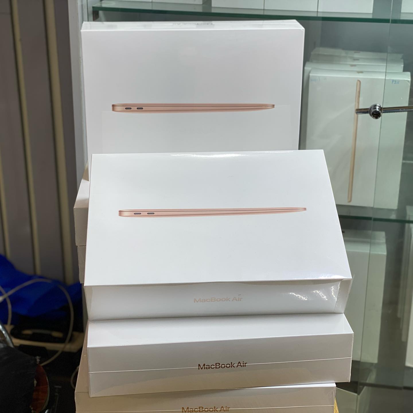 imate_applestore_2774866722962173131_7935076030_1_1440x1440-1.jpg